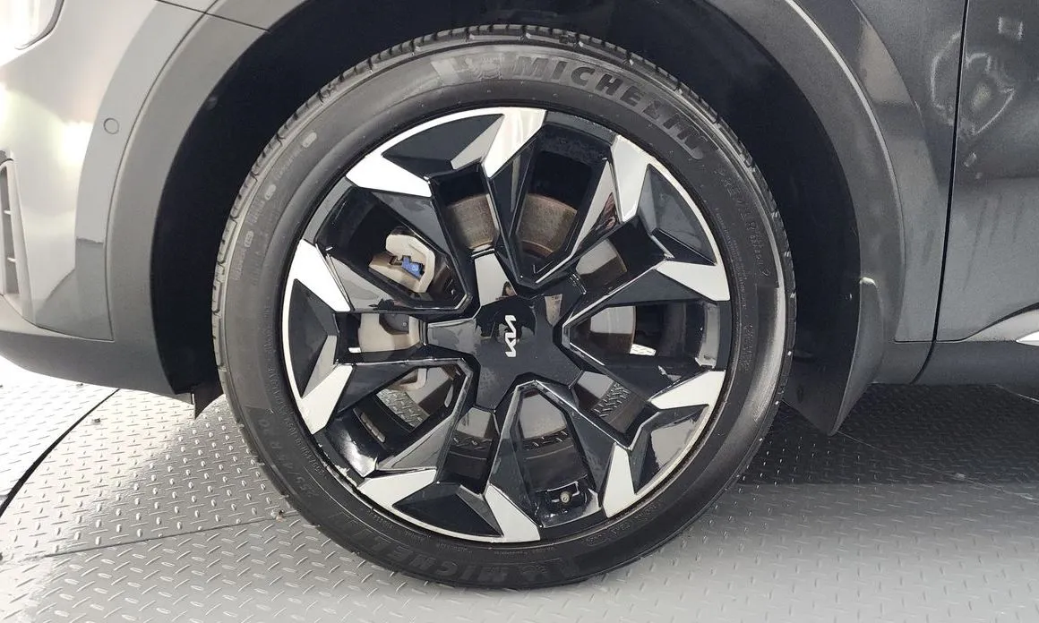 Kia Sorento — фото 6