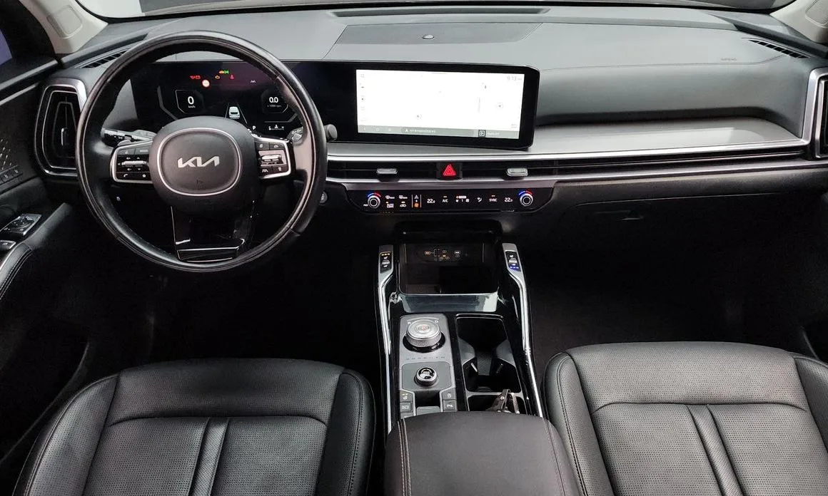 Kia Sorento — фото 9