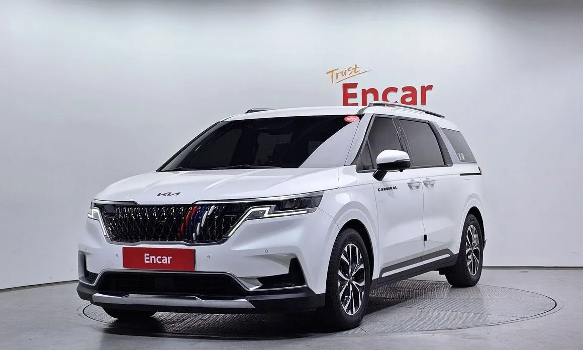 Kia Carnival — фото 1