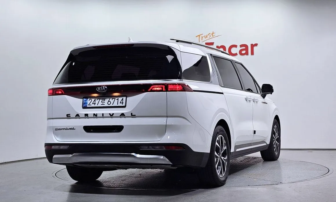 Kia Carnival — фото 3