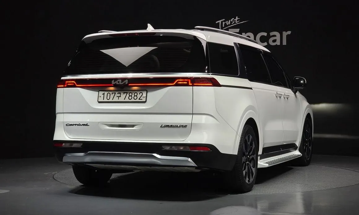 Kia Carnival — фото 2