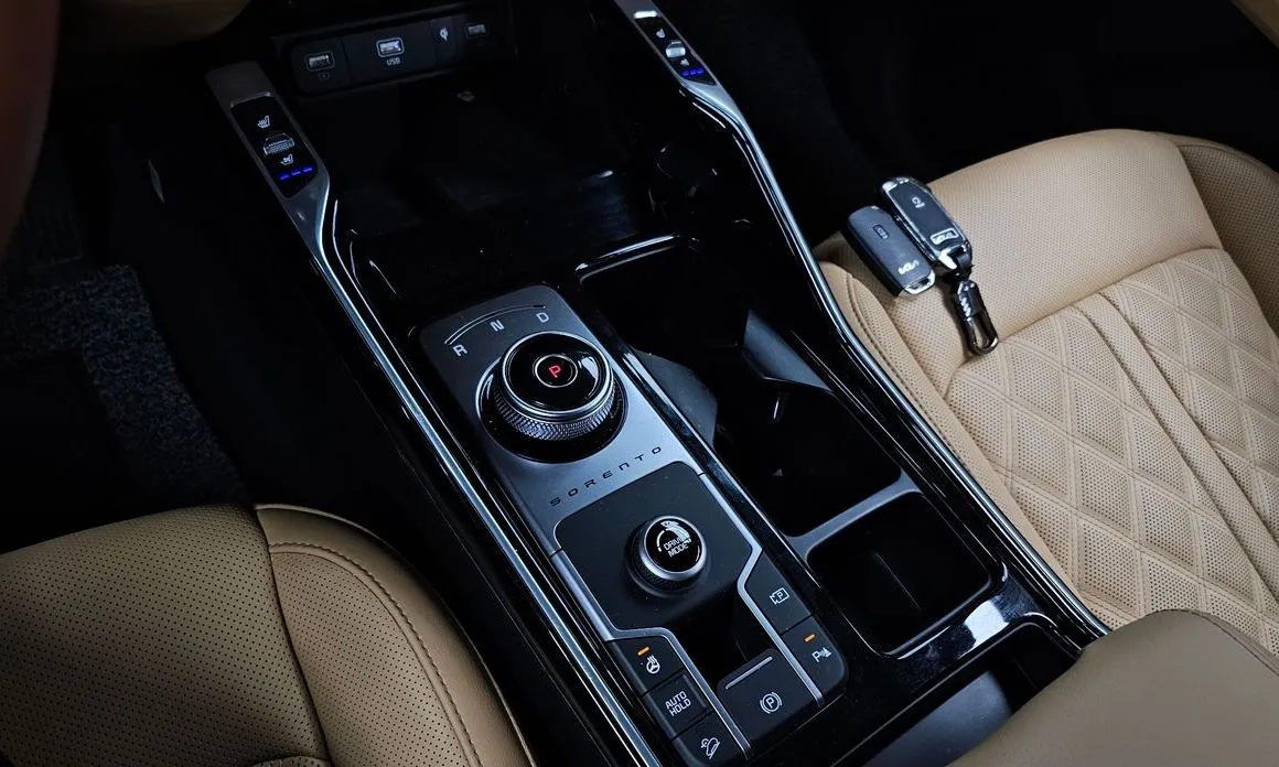Kia Sorento — фото 10