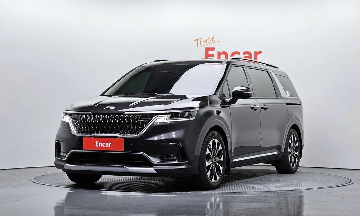 Kia Carnival — фото 1