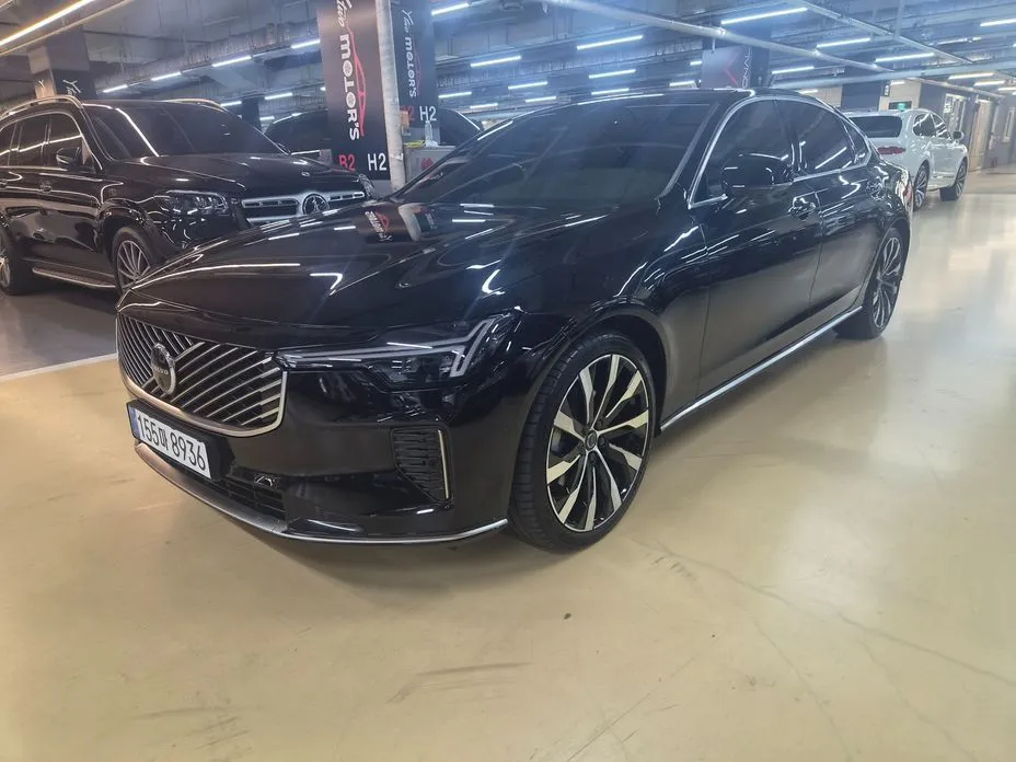 Volvo S90 — фото 1