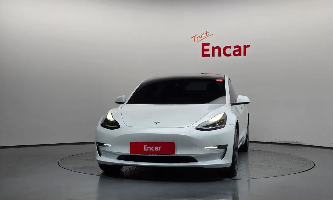 Tesla Model 3 — фото 2