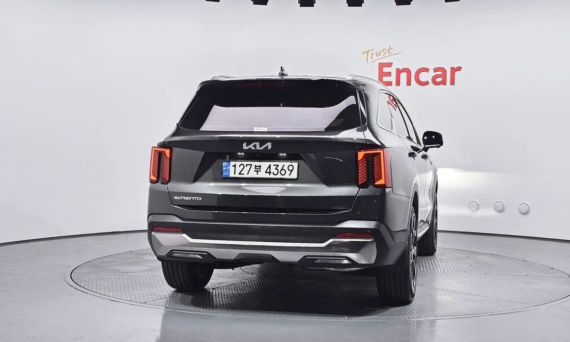 Kia Sorento — фото 4