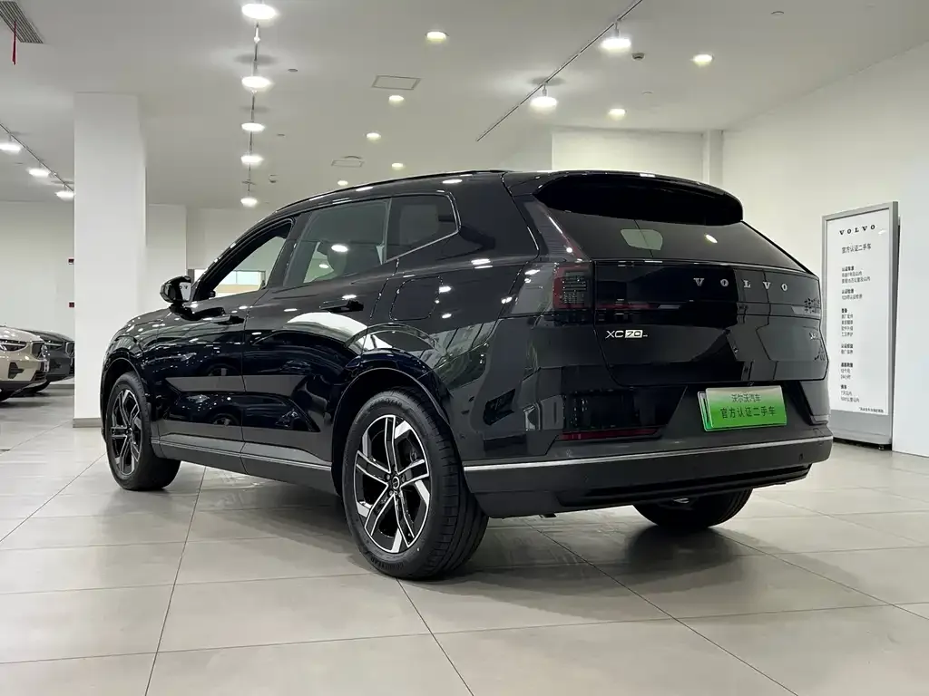 Volvo XC70 Plug-in Hybrid — фото 2