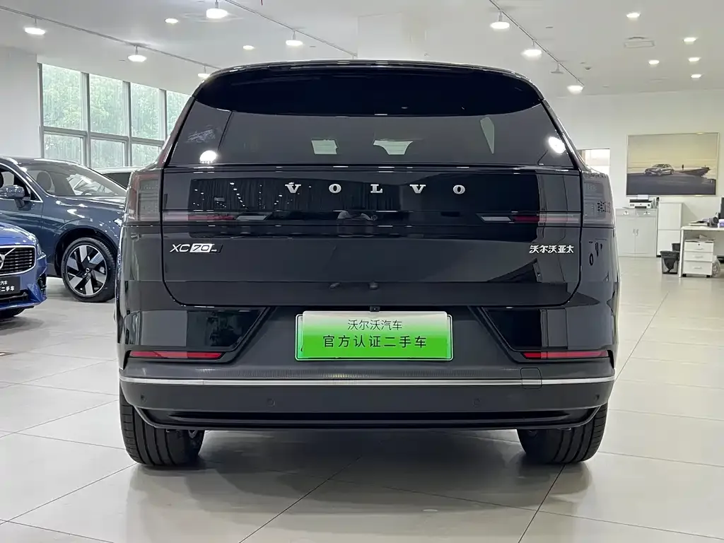 Volvo XC70 Plug-in Hybrid — фото 8