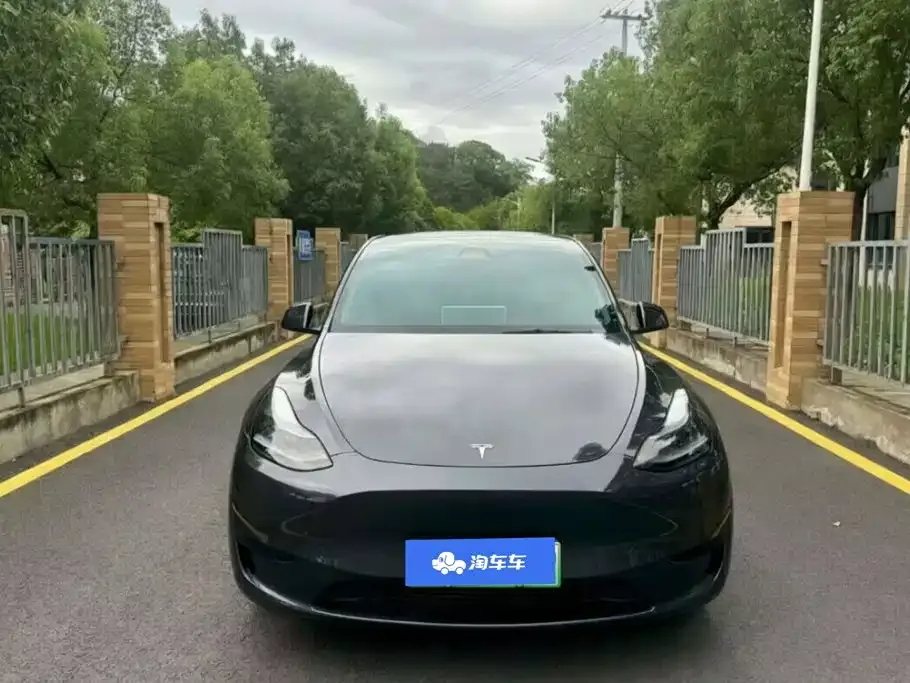 Tesla Model Y — фото 8