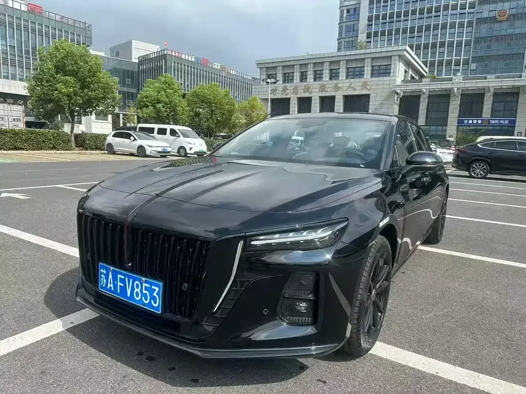 Hongqi H5 — фото 1