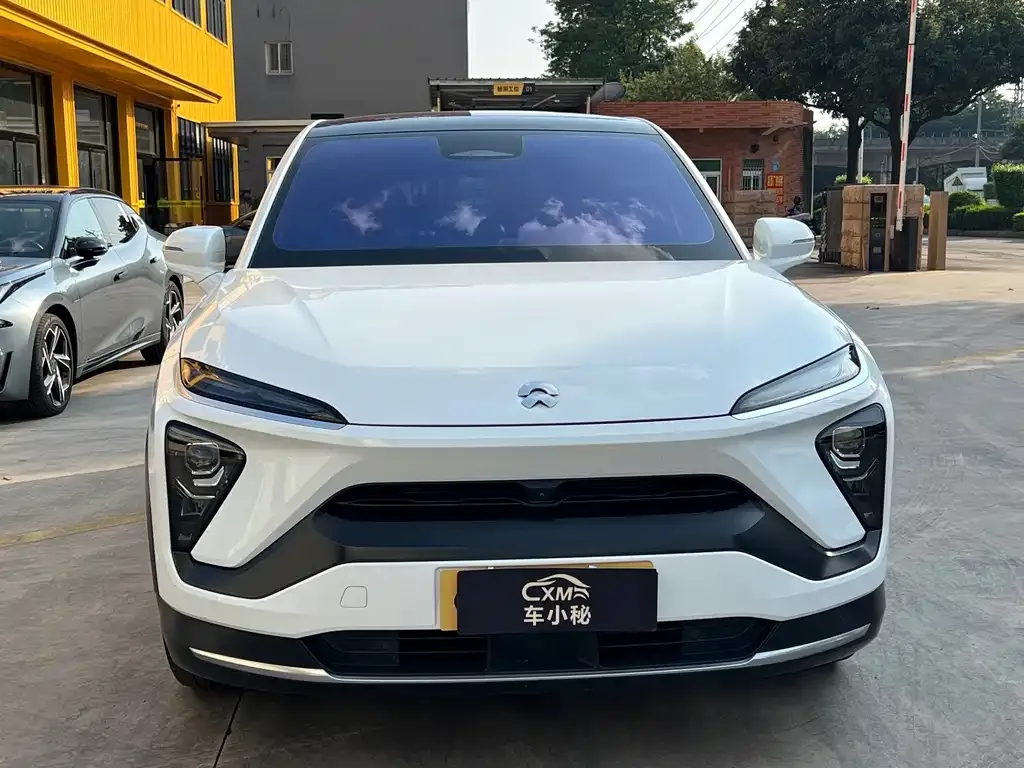 NIO EC6 — фото 10