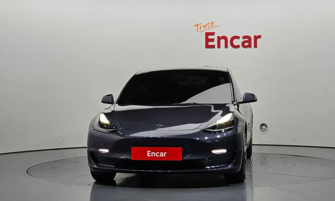 Tesla Model 3 — фото 2