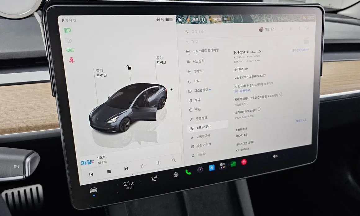 Tesla Model 3 — фото 4
