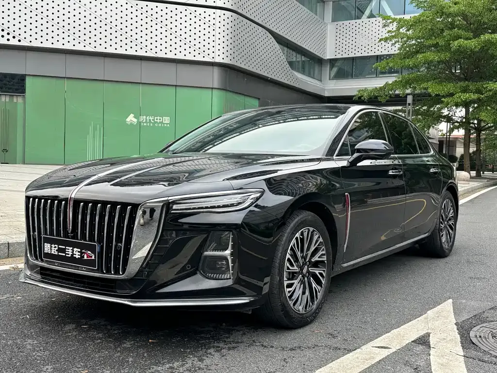 Hongqi H5 — фото 1