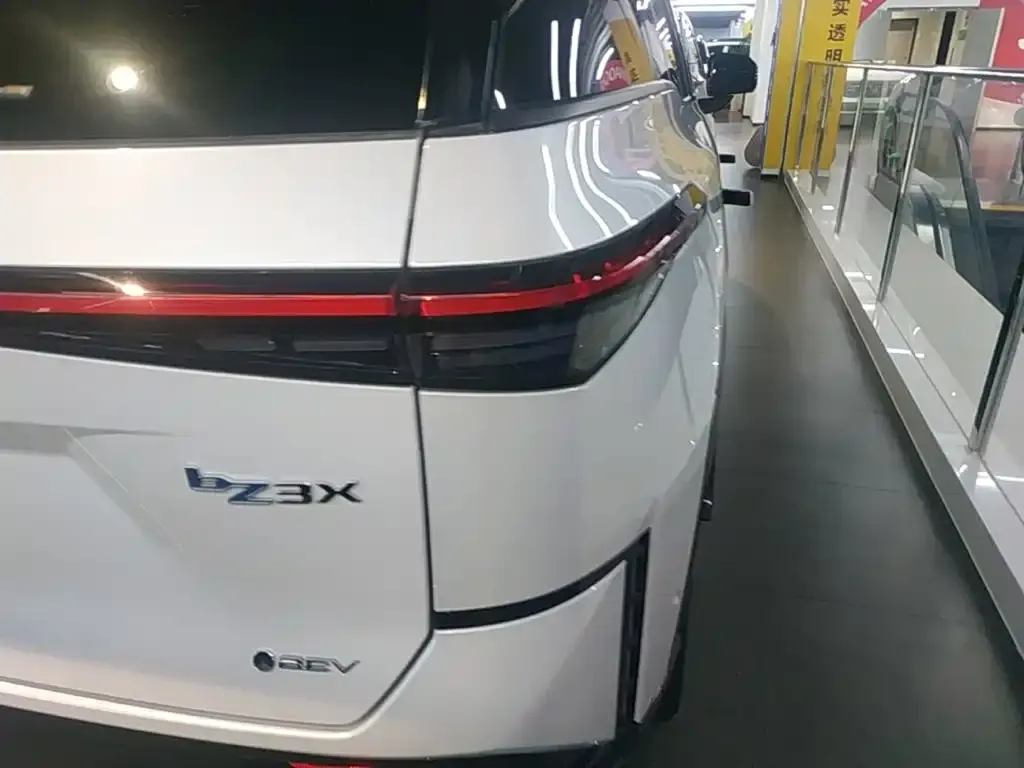 Toyota Platinum 3X — фото 3