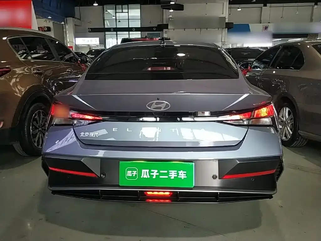 Hyundai Elantra — фото 6