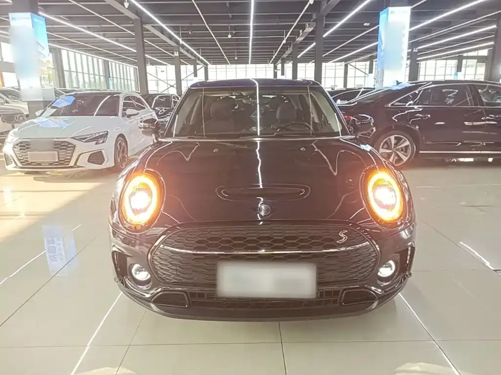 MINI Clubman — фото 5