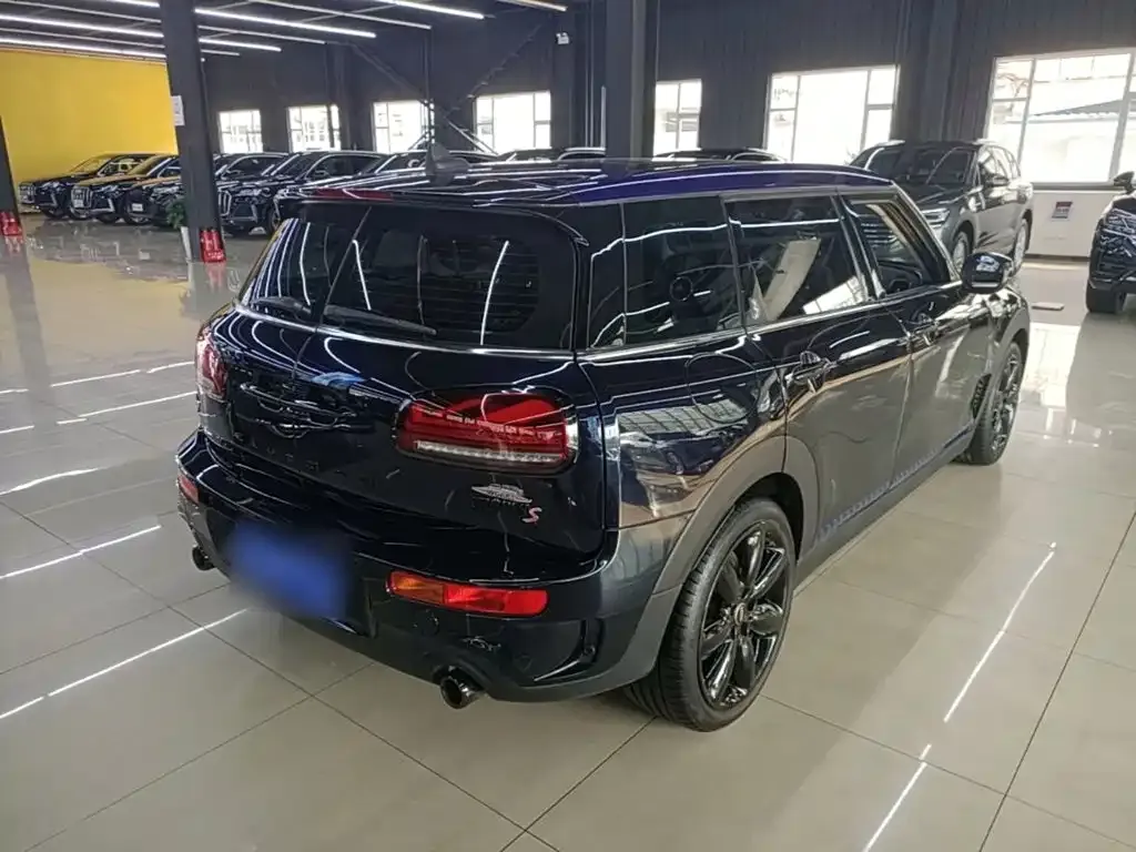 MINI Clubman — фото 2