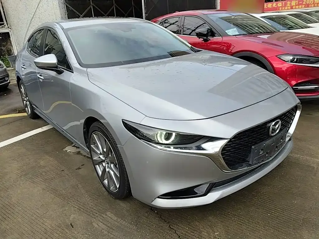 Mazda 3 Axela — фото 4
