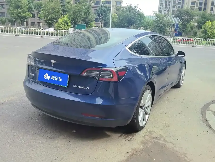 Tesla Model 3 — фото 6