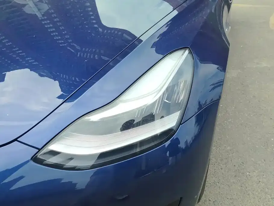 Tesla Model 3 — фото 2