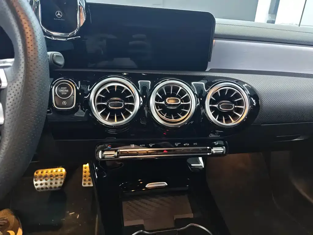 Mercedes-Benz A-Class AMG — фото 7