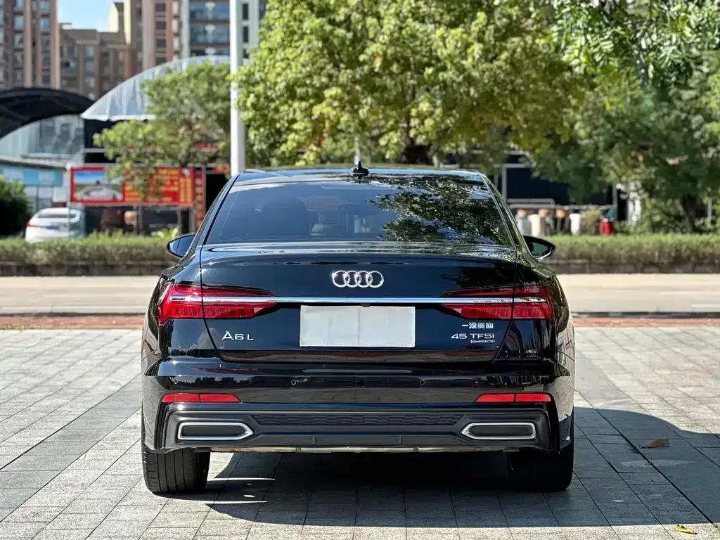 Audi A6L — фото 2