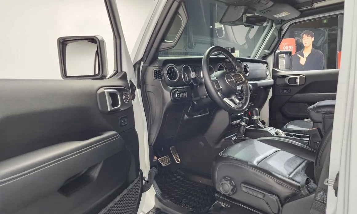 Jeep Wrangler — фото 4
