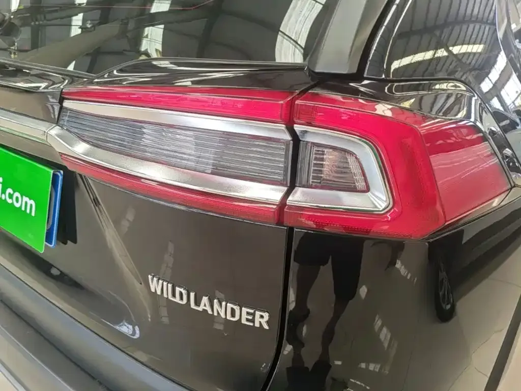 Toyota Wildlander — фото 5