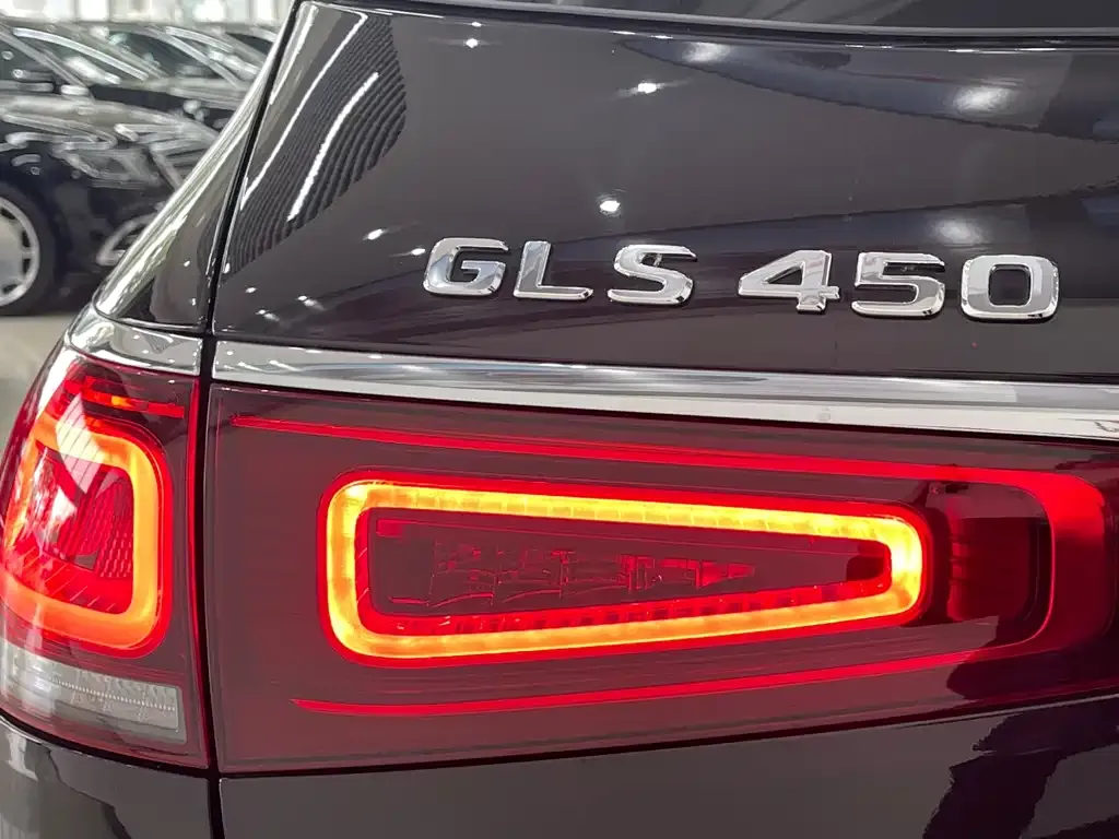 Mercedes-Benz GLS — фото 9
