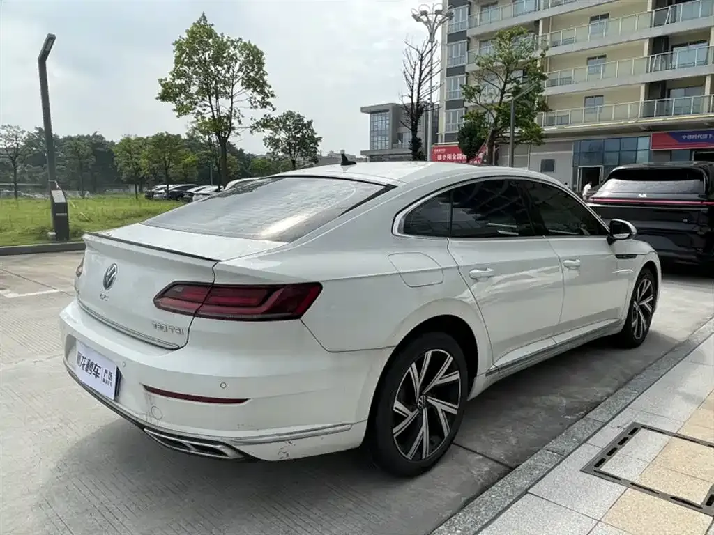 Volkswagen CC — фото 6