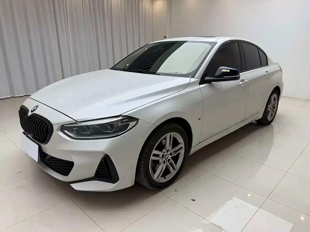 BMW 1 Series 120i M Sport Brilliance 1