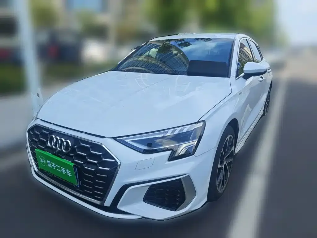 Audi A3 — фото 1