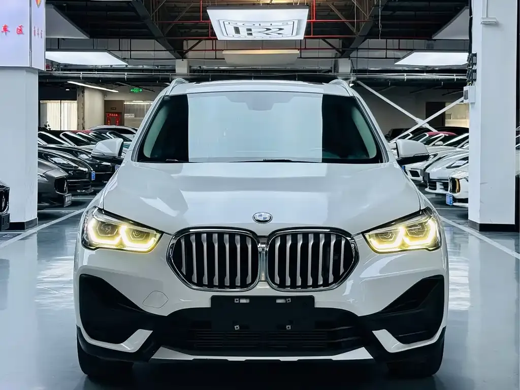 BMW X1 — фото 5