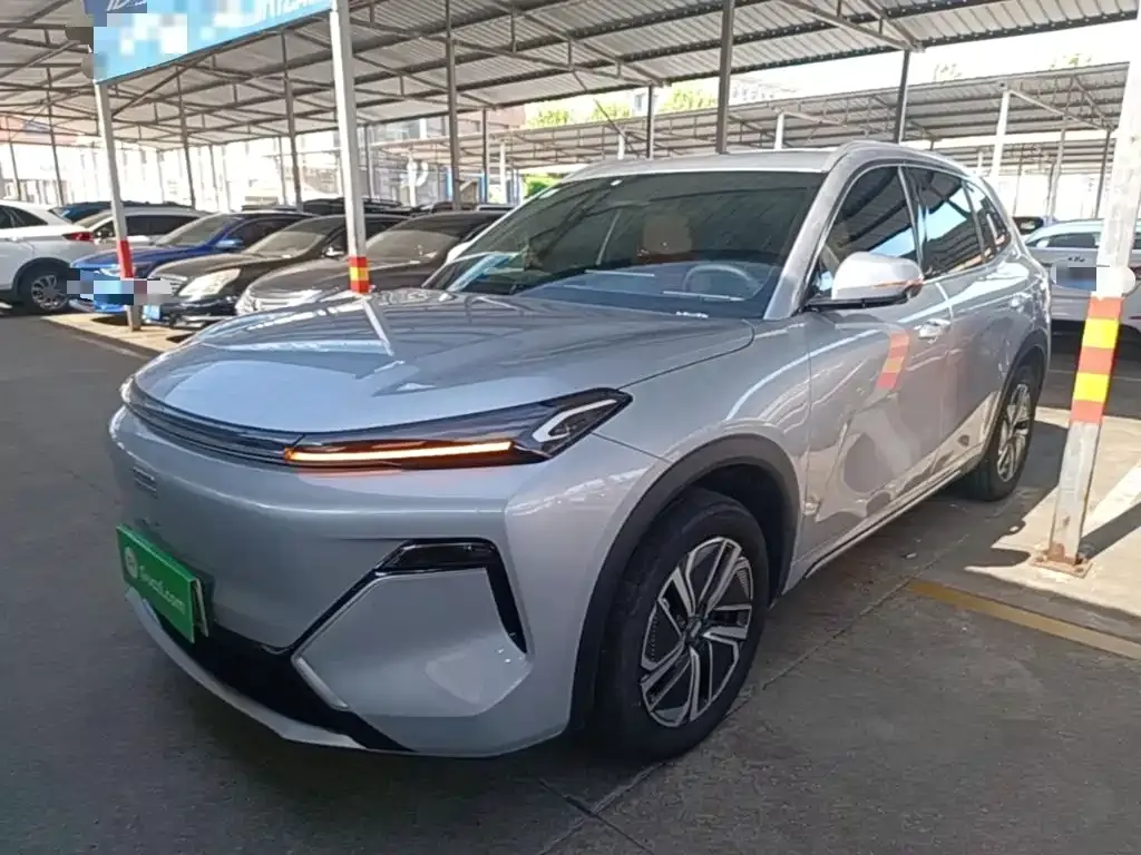 Geely Galaxy Xingjian 7 — фото 1
