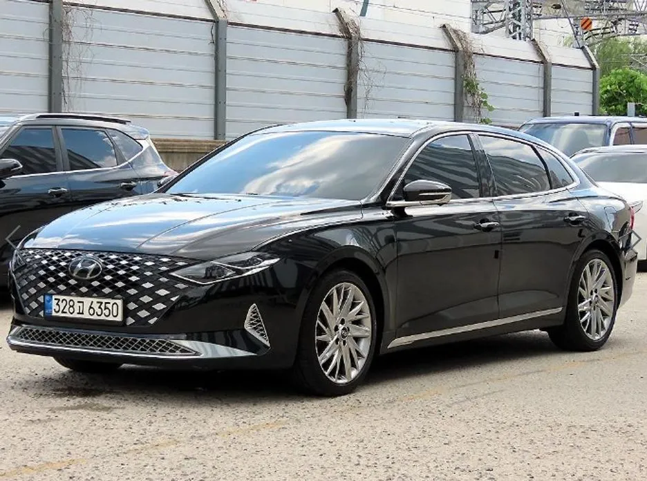 Hyundai Grandeur — фото 1