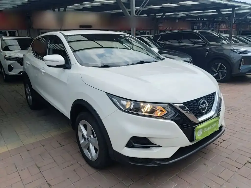 Nissan Qashqai — фото 7