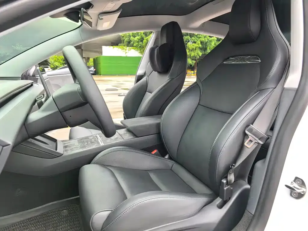 Tesla Model 3 — фото 3
