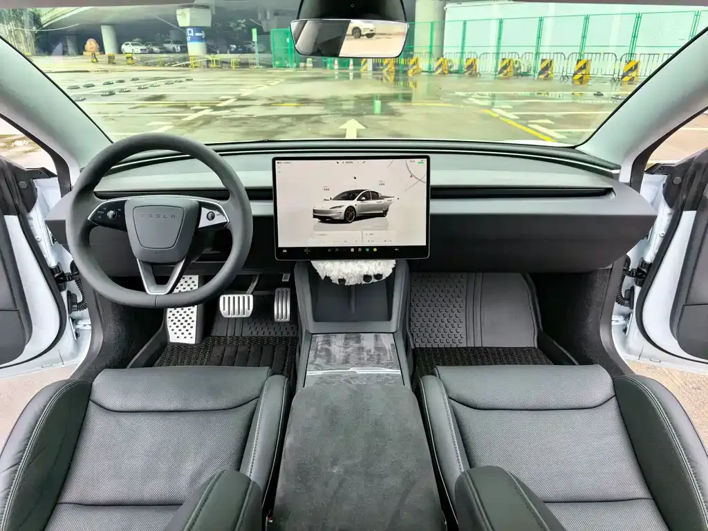 Tesla Model 3 — фото 9