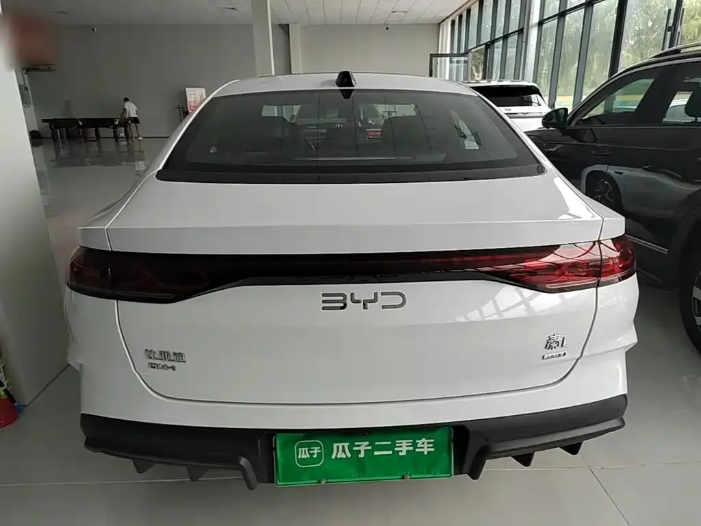 BYD Qin L — фото 8