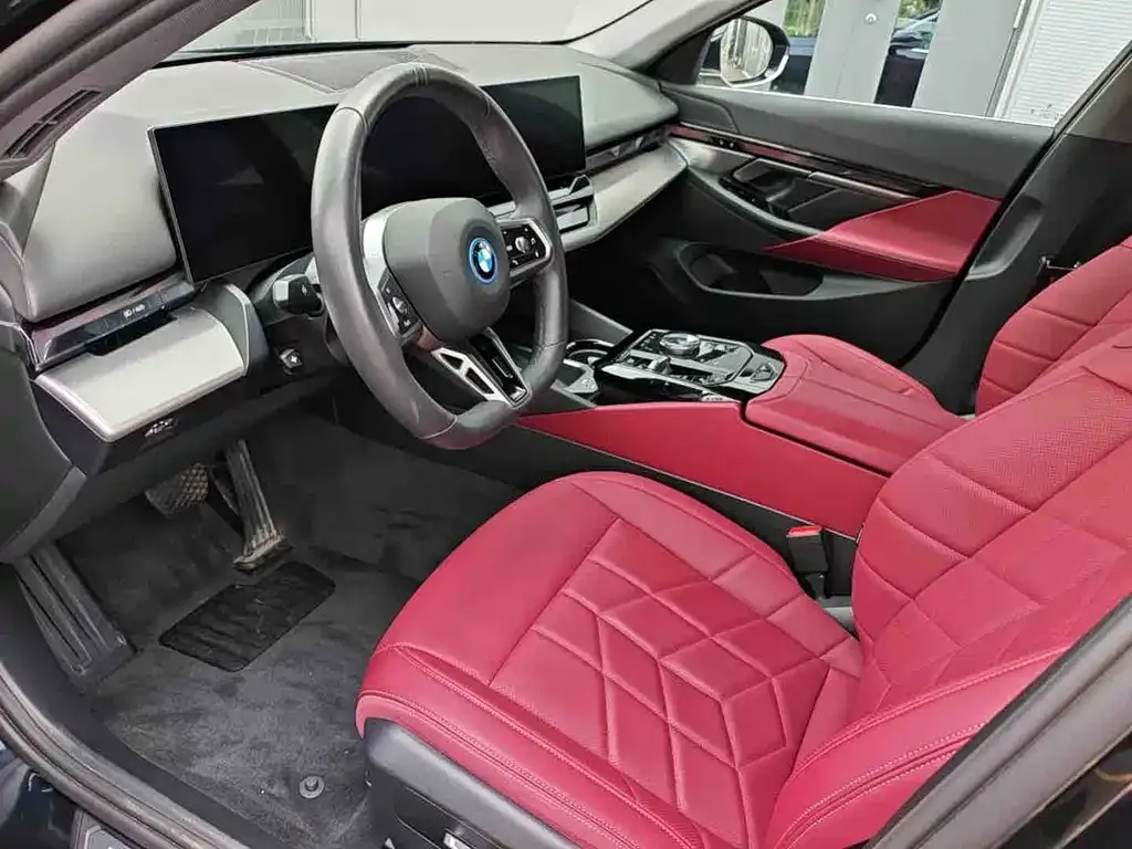 BMW i5 — фото 2