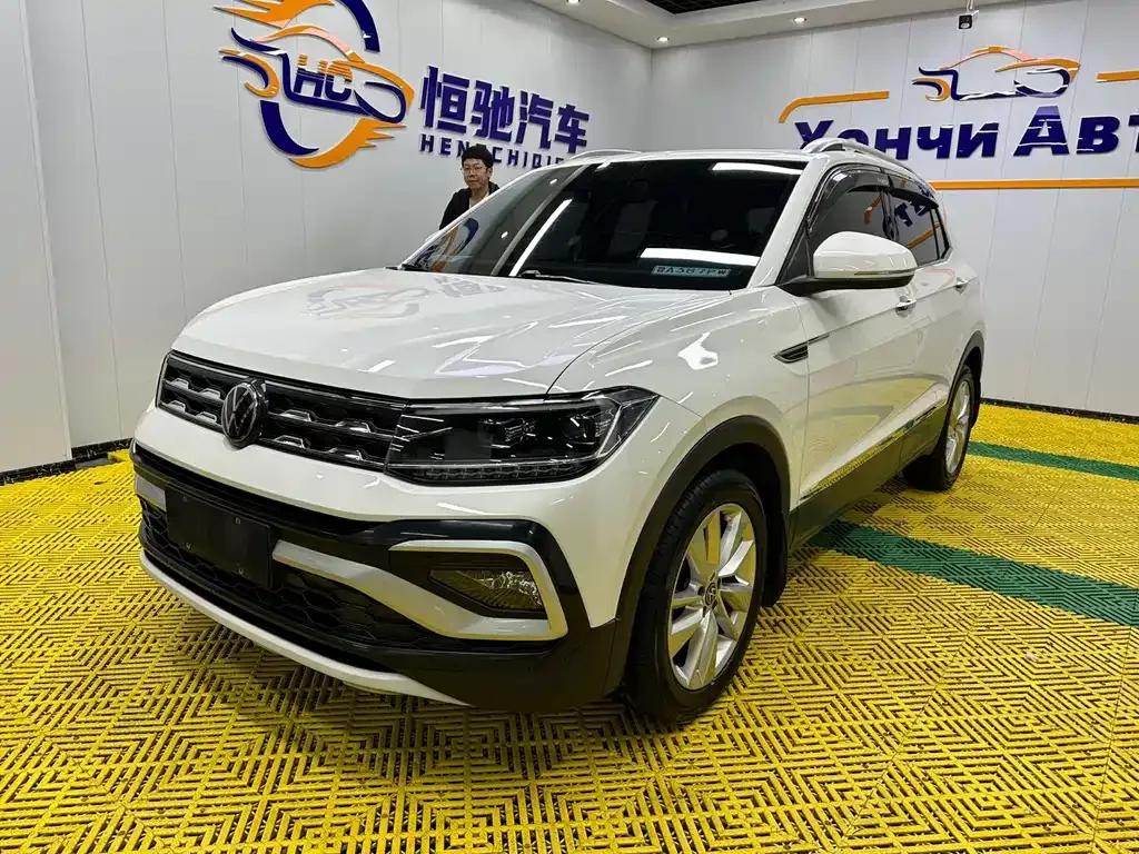 Volkswagen T-Cross — фото 1