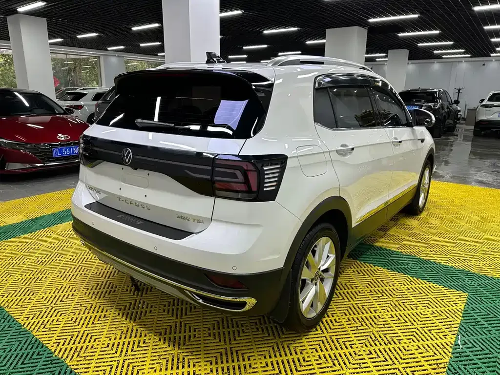 Volkswagen T-Cross — фото 9