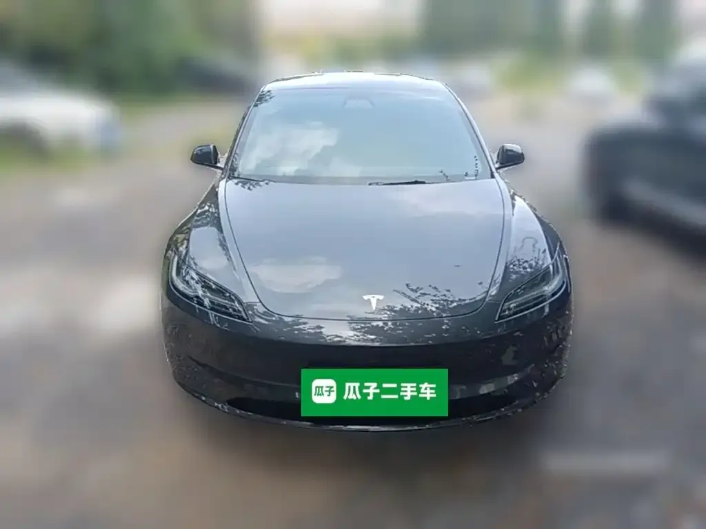 Tesla Model 3 — фото 10