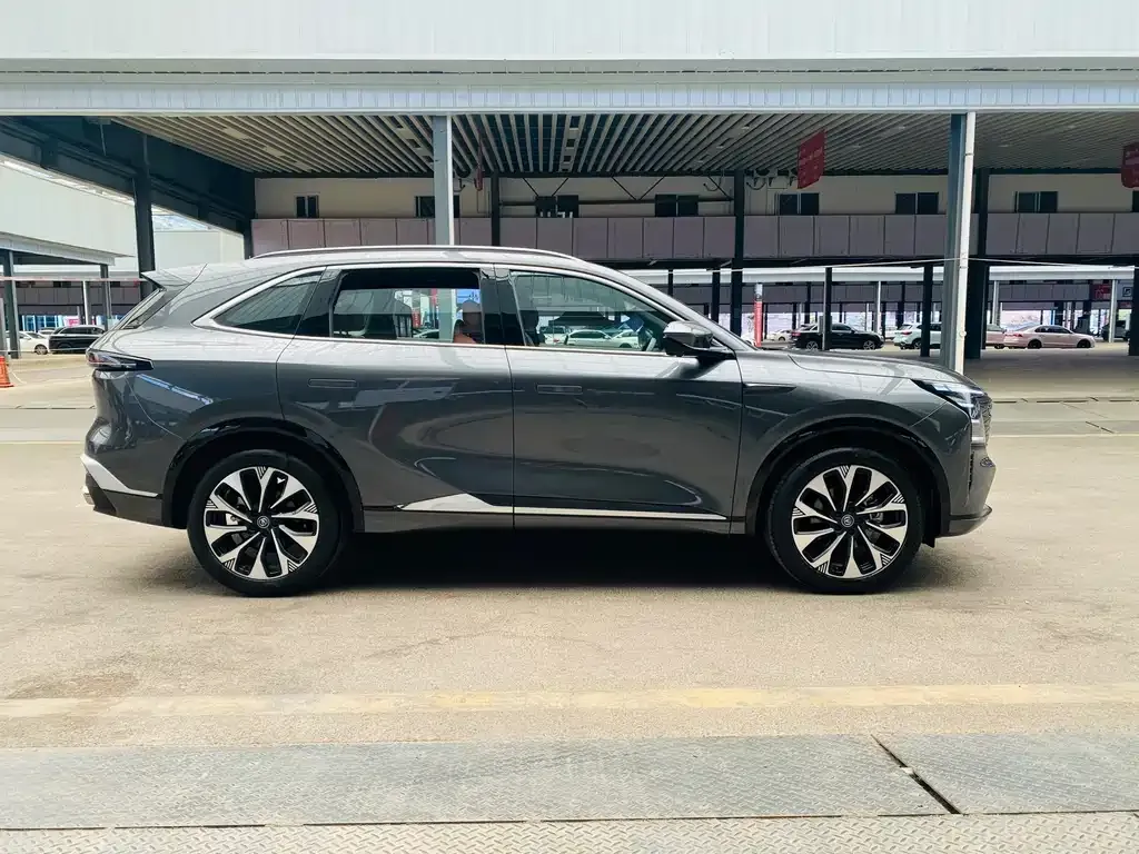 Changan CS75PLUS — фото 8