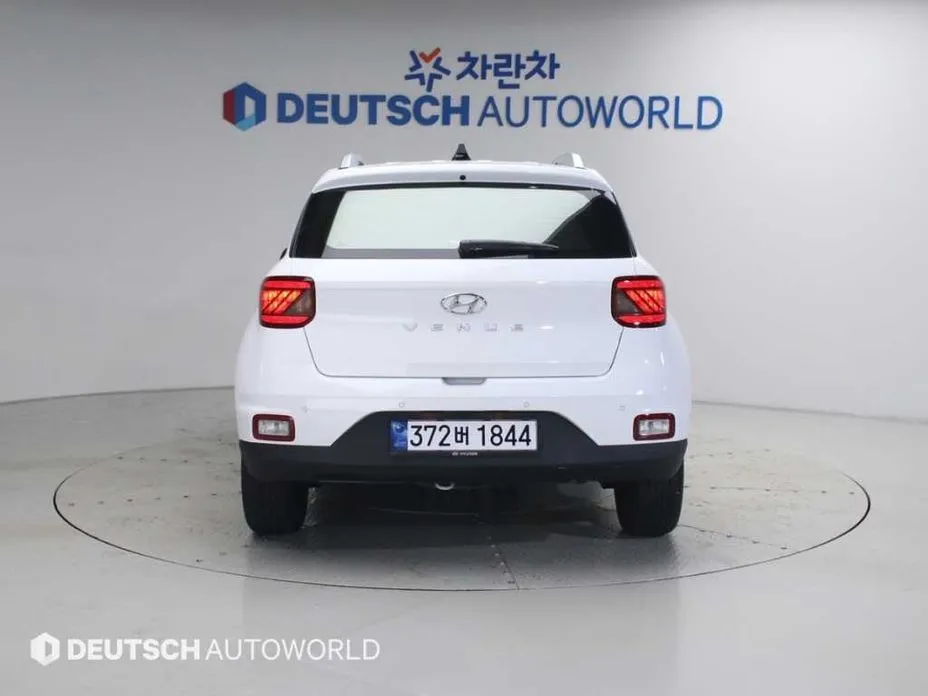 Hyundai Venue — фото 2
