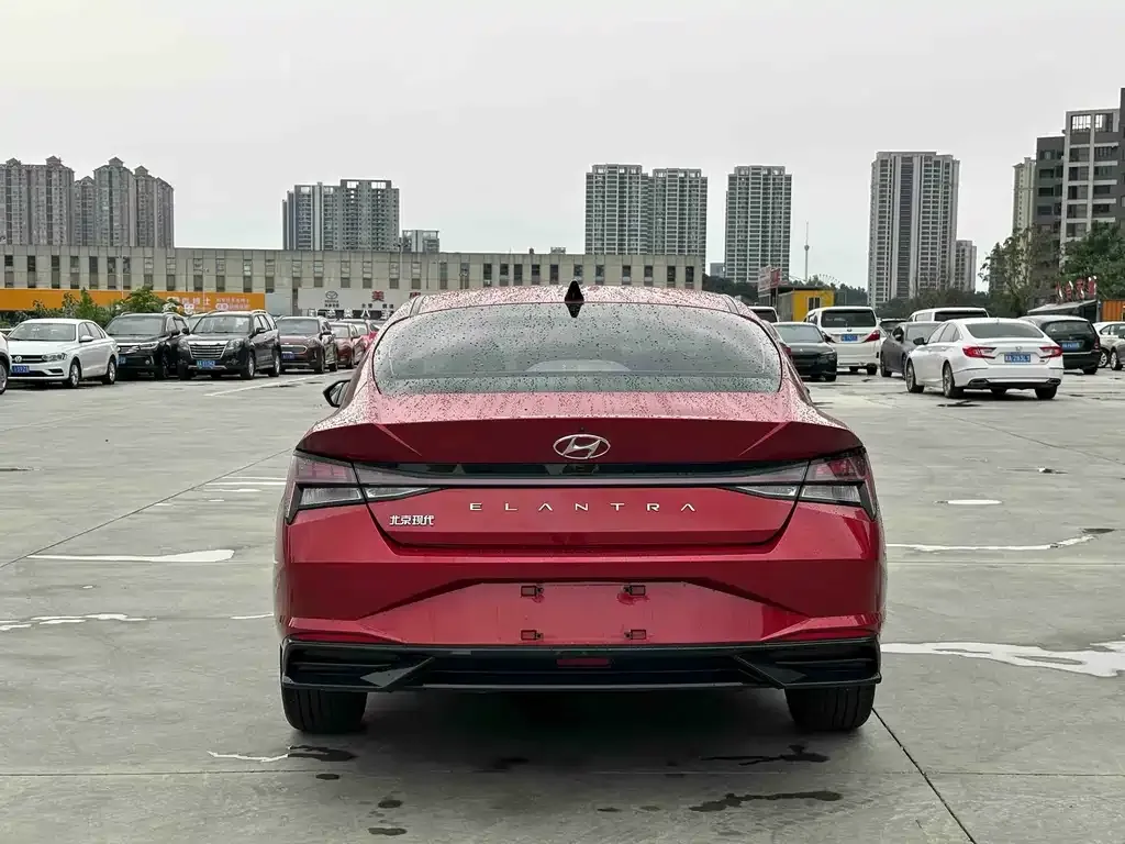 Hyundai Elantra — фото 4