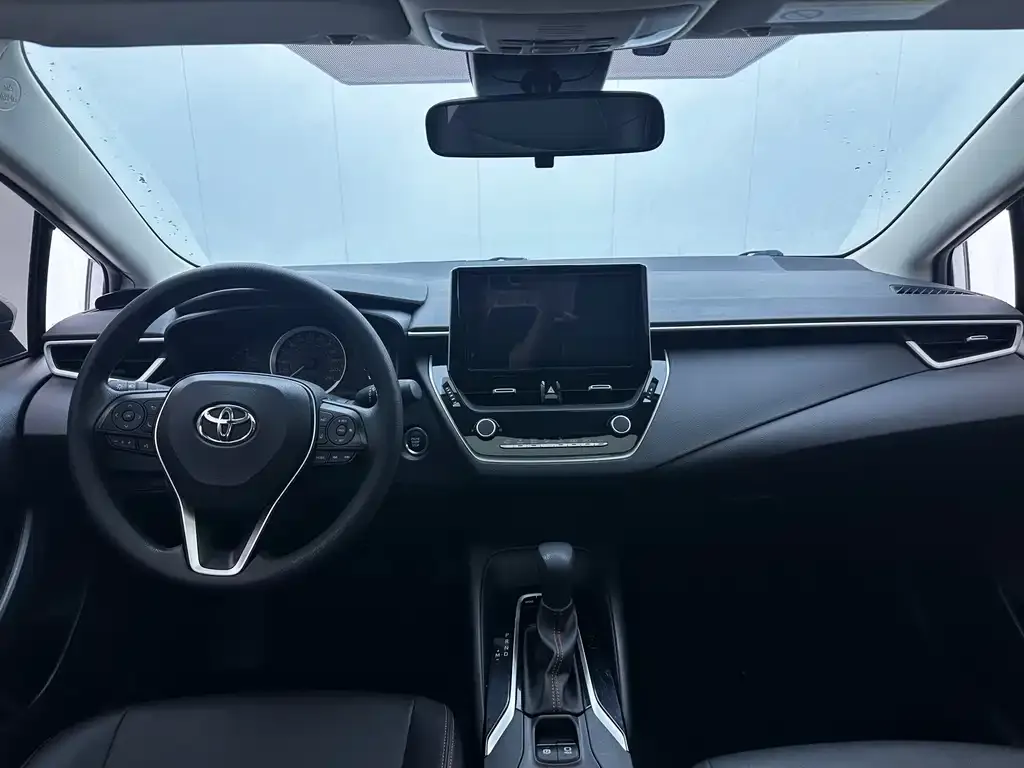 Toyota Corolla — фото 9