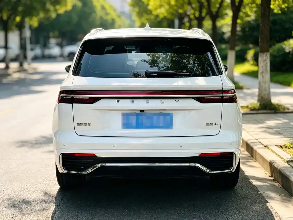 Geely Xingyue L — фото 10