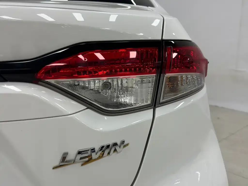 Toyota Levin — фото 10